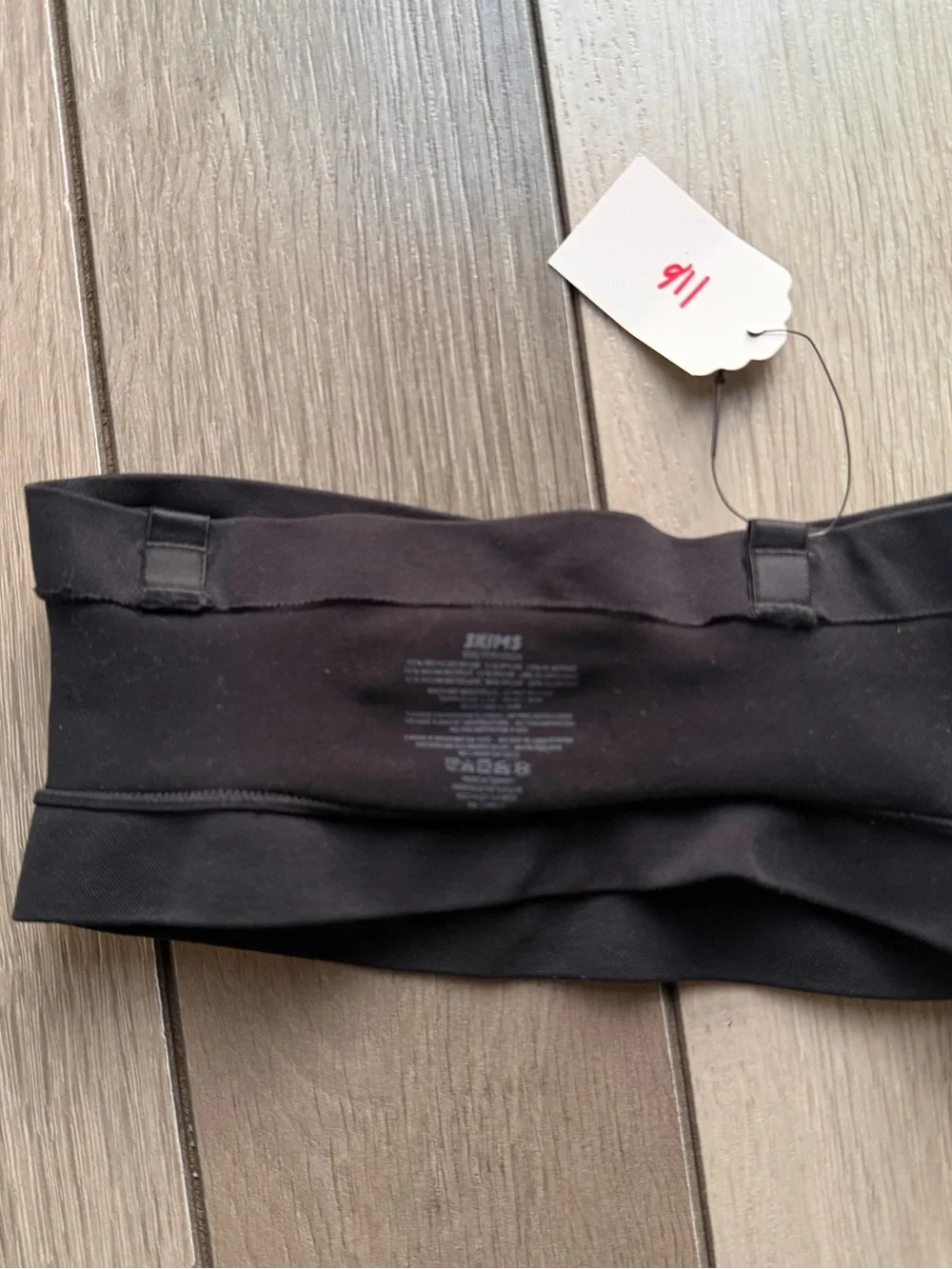 SKIMS Seamless Sculpt Bandeau Bra Black XXS/XS - Picture 3 of 4